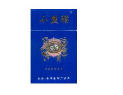 云霄香烟飘荡在春天的暖阳下|